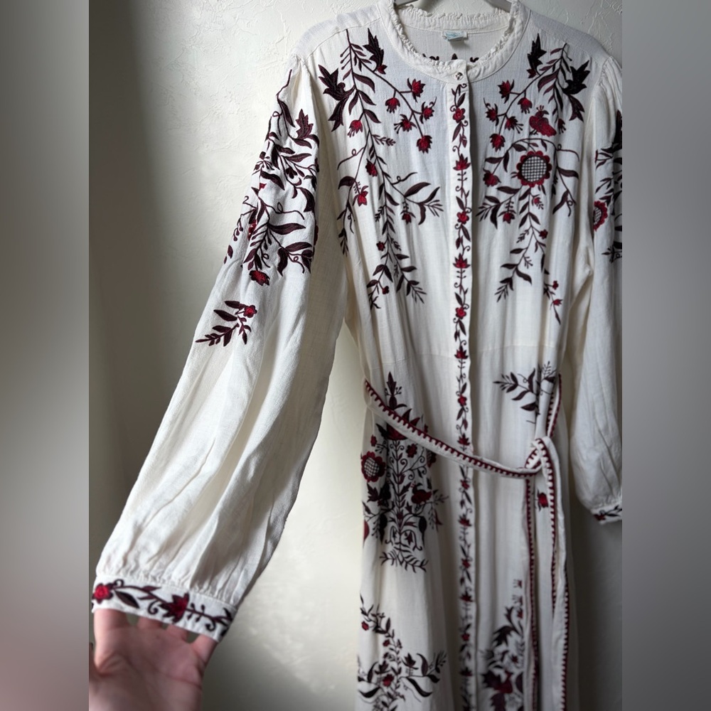 Sundance White Burgundy Embroidered Maxi Dress Tie Waist Boho Cottagecore XL - Picture 6 of 16